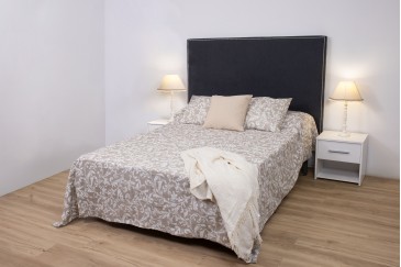 Cabecero en color gris para camas de hasta 150 cm
