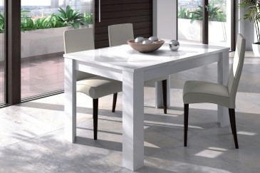 PACK na mesa de salón extensible color blanco y 4 sillas Sakura gris a un precio ESPECTACULAR.