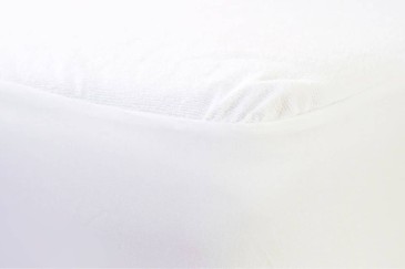Protector de colchón Rizo de 135 cm  de ancho y 32 cm de altura