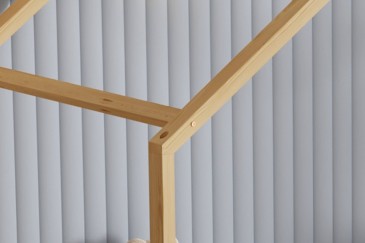 Original cama infantil em forma de cabana na cor carvalho natural